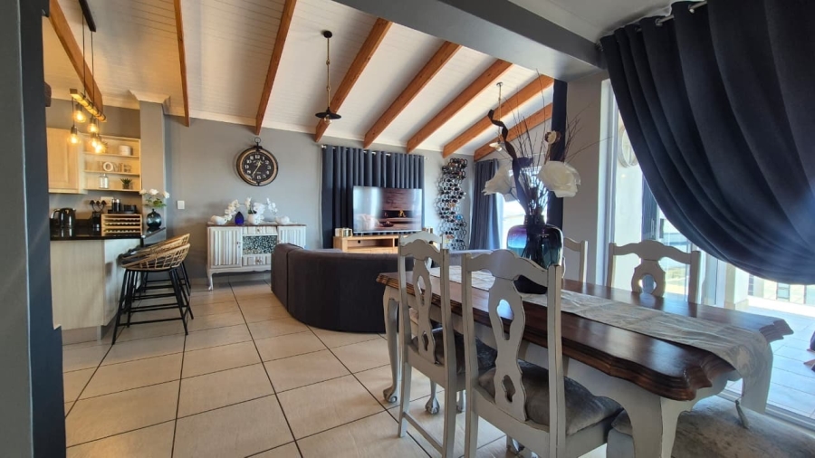3 Bedroom Property for Sale in Calypso Beach Western Cape